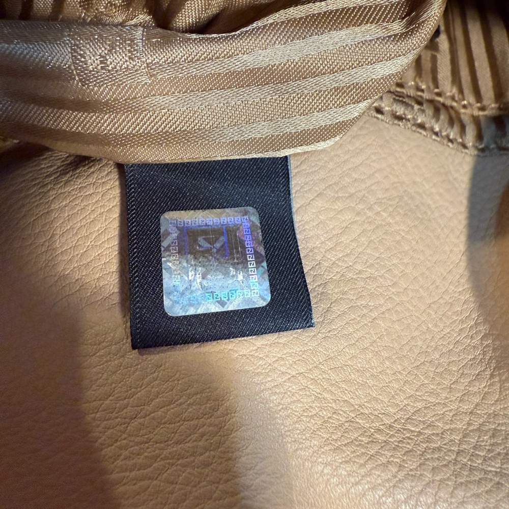 Fendi Beige Crossbody Bag with Gold Chain - Picture 14 of 17